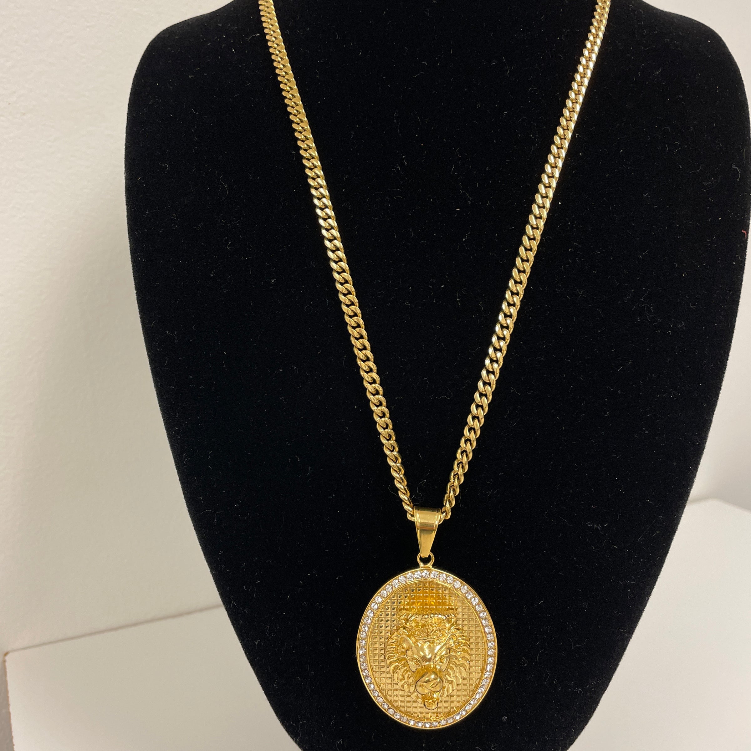 Lion Medallion Oval Pendant with 14K Gold Plated Cuban Link Necklace 5mm 24" Set